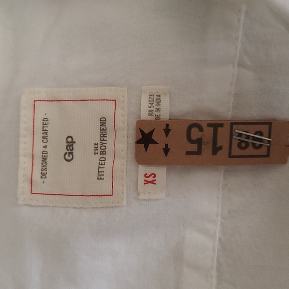 Womens White GAP button down - Picture 6 of 10